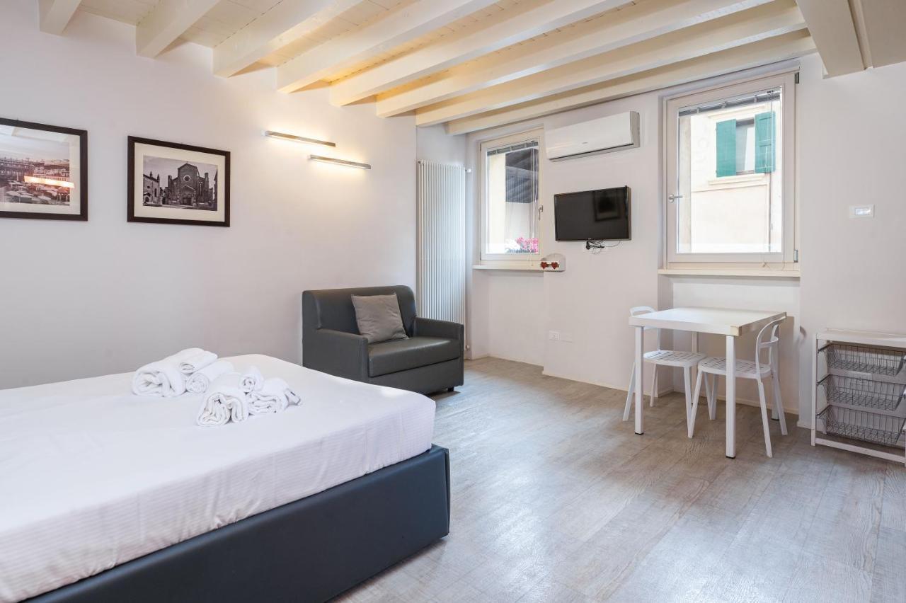 Vicolo Zini Apartments Verona Exterior foto